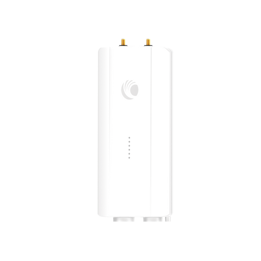 2 Gbps /ePMP FORCE4600C para PTP de alto Desempeño / Wi-Fi 6E / 2 Gbps / 5725 - 7125 MHz / Conectorizado / Con puerto SFP+ / Incluye PoE y Cable de alimentación