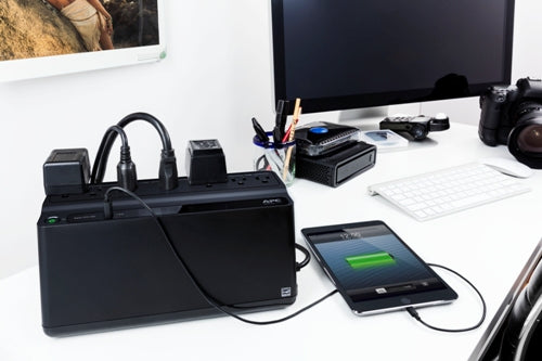 No Break APC BE600M1-LM - Vista 4