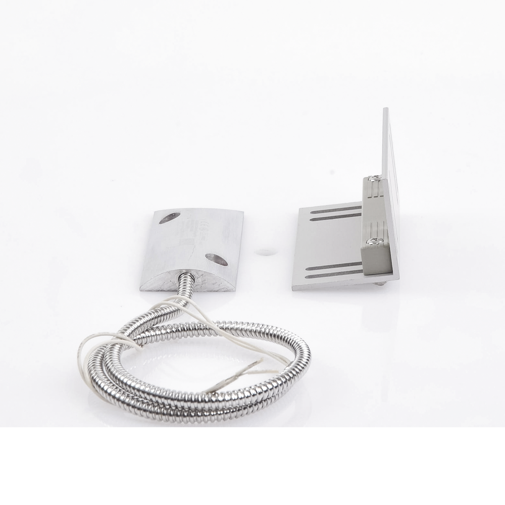 Contacto Magnético para Piso Uso Rudo / GAP 75 mm (3 in) / Cable Blindado 55 cm / Placa de Montaje en L / 12 VCC
