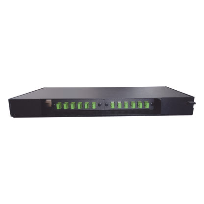 Patch panel de 12 puertos de 1u, incluye pigtails, adapters plates y splice tray