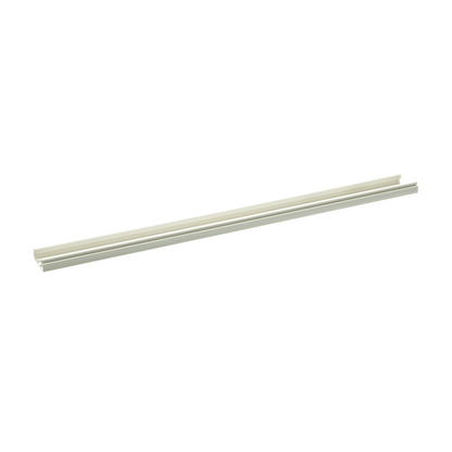 Base para canaleta T-45, de PVC rígido, con orificios perforados para montaje, 60.3 x 18.5 x 2400 mm, Color Blanco