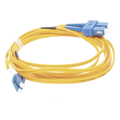Jumper de Fibra Óptica Monomodo 9/125 LC/UPC-SC/UPC, PVC, 2.0 mm, Dúplex, Amarillo, 3 Metros (9.84 Pies)